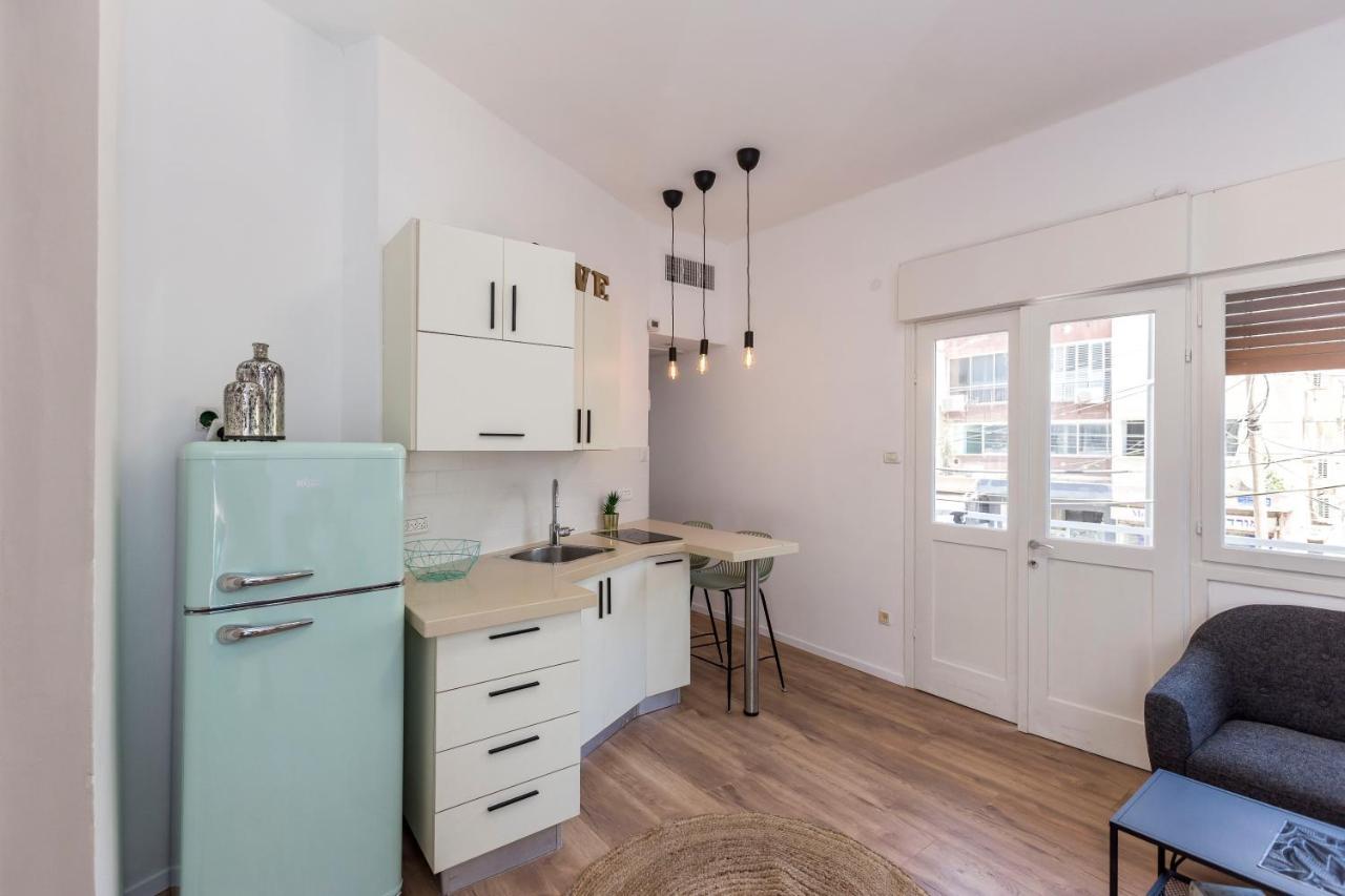 1B Patio Beach House Premium Location W/2 Balcony 텔아비브 외부 사진